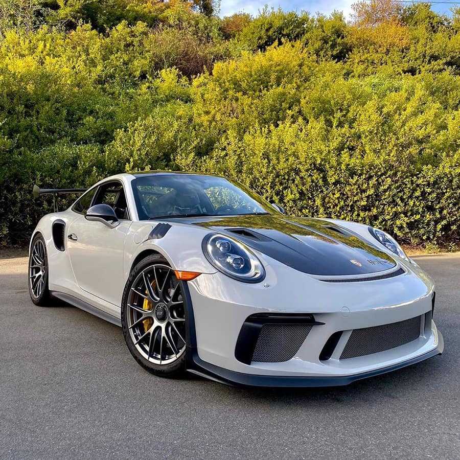 Porsche recently purchased by iLusso